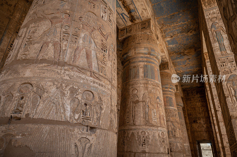 Medinet Habu神庙的柱子